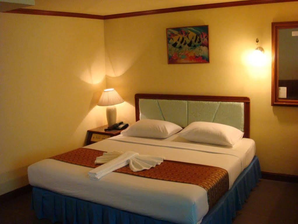 Thai Hotel Krabi town Esterno foto